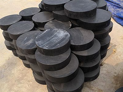 博乐市板式橡胶支座由若干层橡胶片与薄钢板经加压硫化